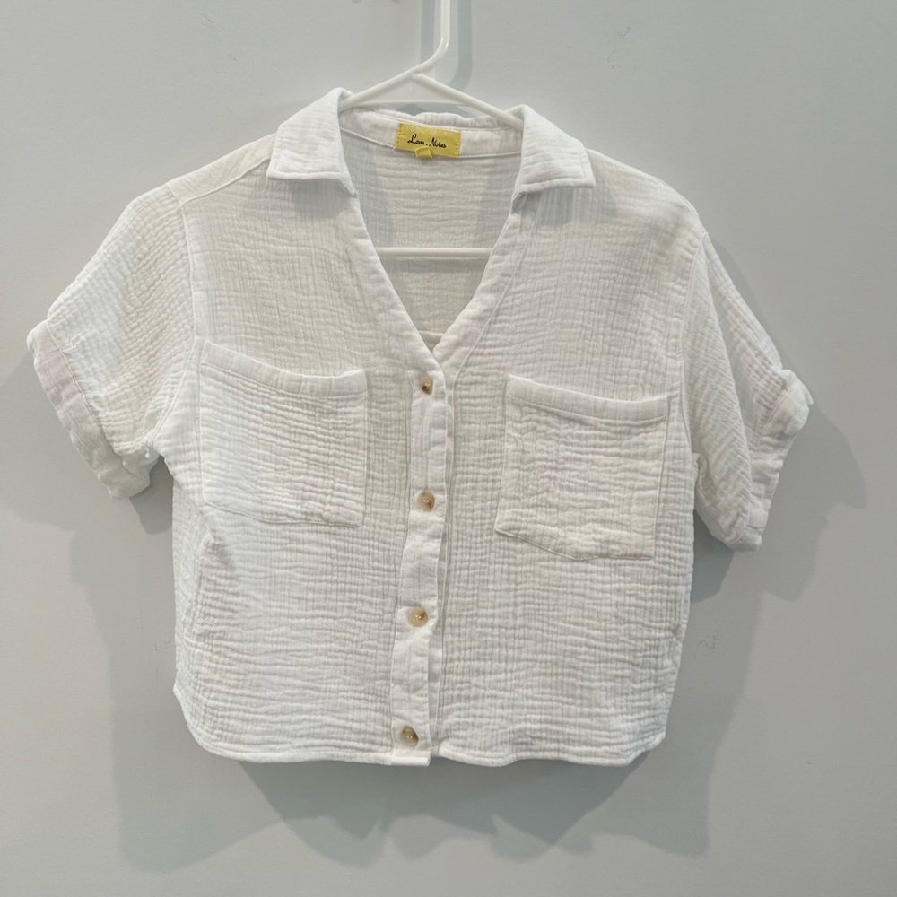 White crop top